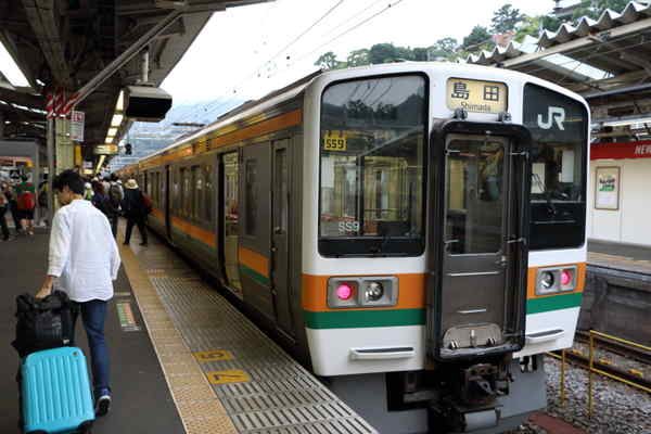 211系折り返し島田行き