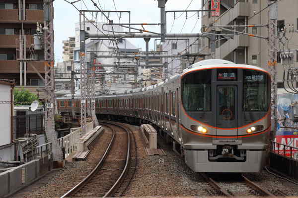 323系