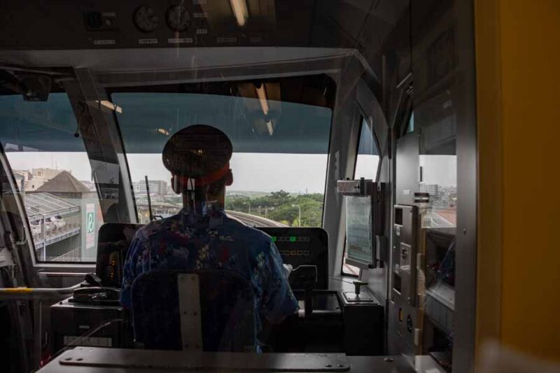 ゆいレール、運転室からの眺め