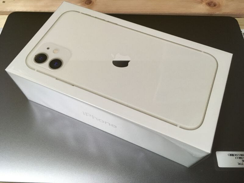 iPhone 11 化粧箱