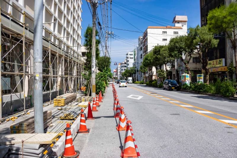 工事で一部が狭くなっている