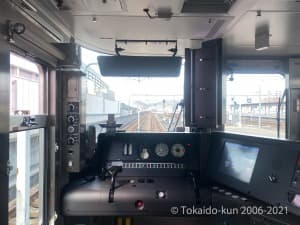 225系運転台